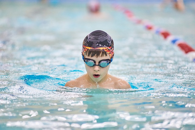 Nauka pływania i jej wpływ na rozwój dziecka